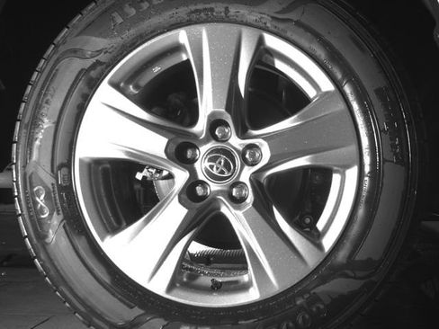 Used 2025 Toyota RAV4 XLE AWD/4WD image 15
