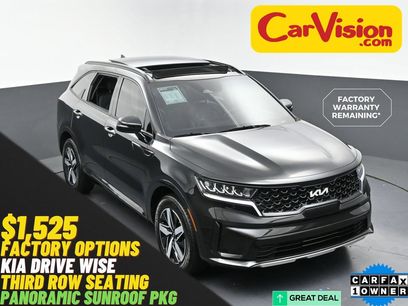 Used 2023 Kia Sorento S w/ Panoramic Sunroof Package