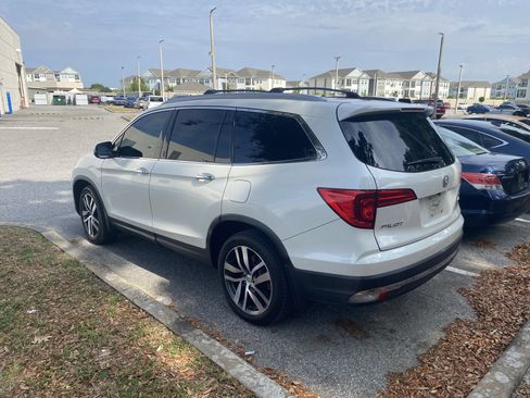 Used 2016 Honda Pilot Touring image 19