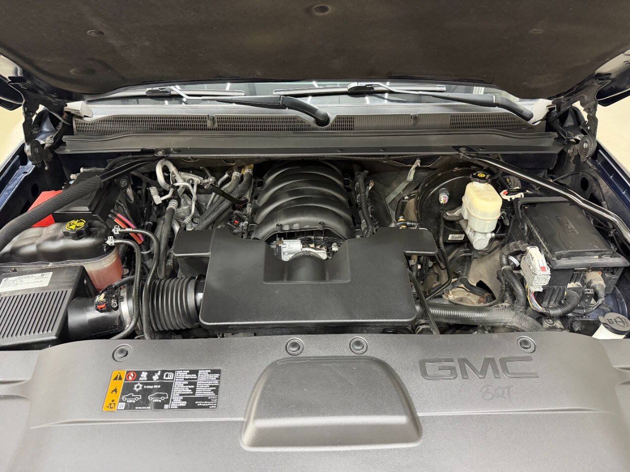 Used 2019 GMC Yukon SLT w/ HD Trailering Package AWD/4WD image 7