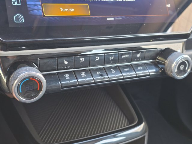 Certified 2027 Chevrolet Bolt LT w/ Comfort Package FWD image 26