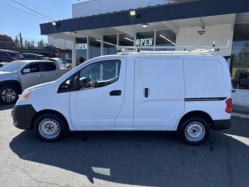 Used 2015 Nissan NV200 S w/ Cruise Control Package FWD image 3