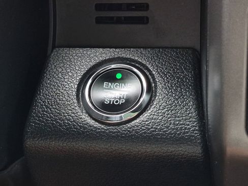 Used 2021 Ford Expedition XLT RWD image 31