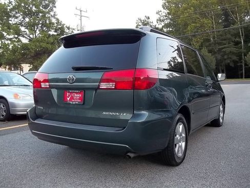 Used 2004 Toyota Sienna LE w/ LE Pkg 7 FWD image 4