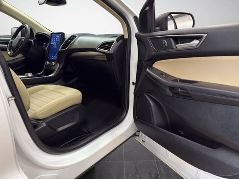 Used 2022 Ford Edge SE w/ Cargo Accessory Package image 27