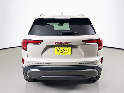 Used 2025 GMC Terrain Elevation w/ Elevation Premium Package AWD/4WD image 7