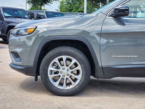 Certified 2022 Jeep Cherokee Latitude Lux AWD/4WD image 9