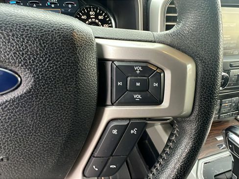 Used 2015 Ford F150 Lariat w/ Equipment Group 502A Luxury image 28