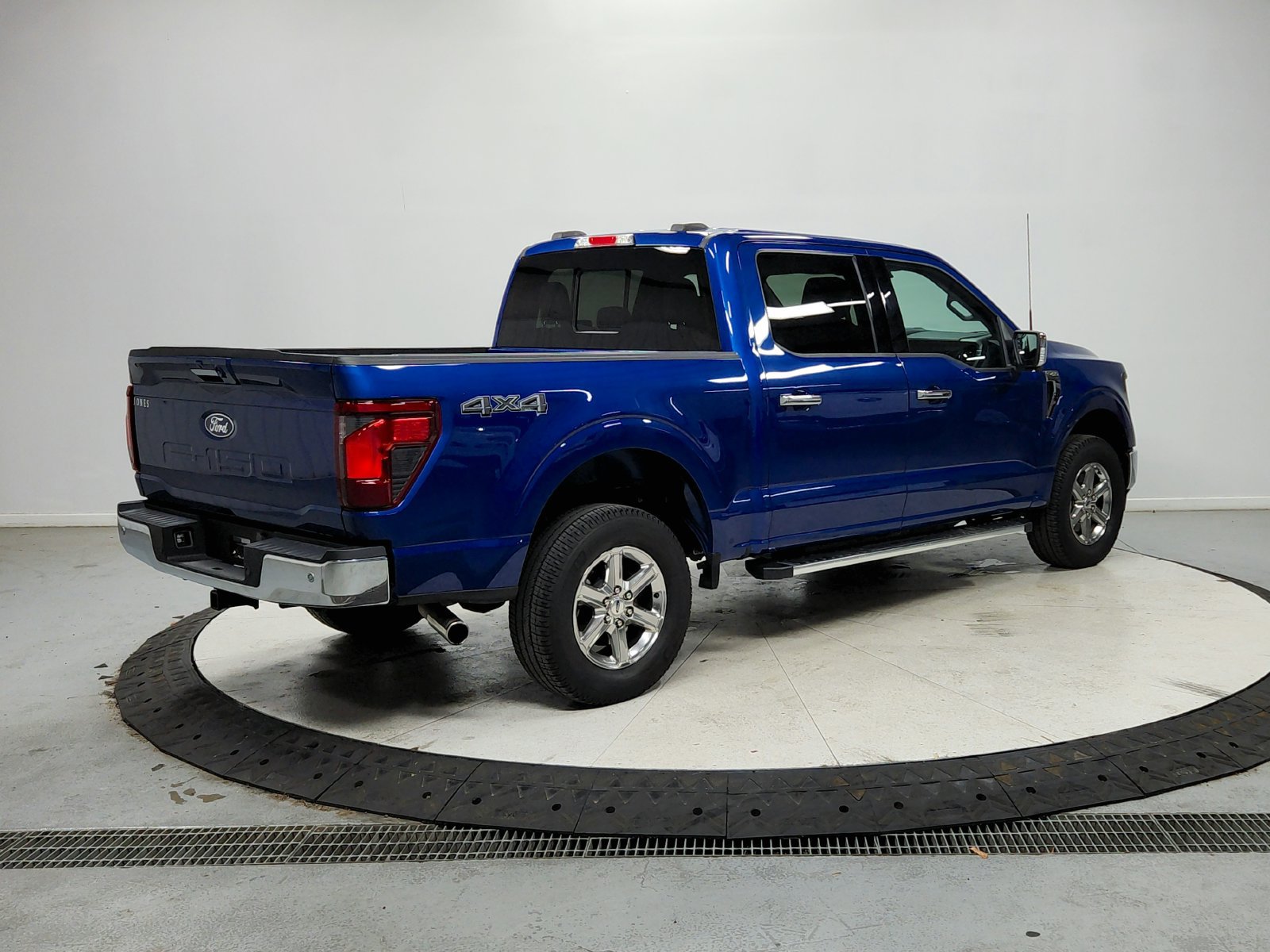 Used 2024 Ford F150 XLT w/ Equipment Group 302A MID AWD/4WD image 8