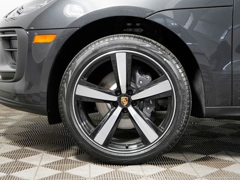 New 2026 Porsche Macan image 13