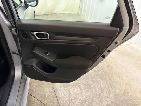 Used 2022 Honda Civic Sport image 14