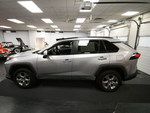 Certified 2022 Toyota RAV4 XLE image 4