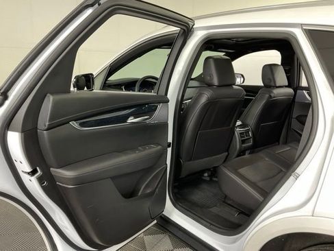 Used 2025 Cadillac XT5 Premium Luxury w/ Technology Package AWD/4WD image 30