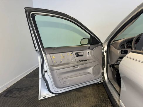 Used 2007 Ford Taurus SE FWD image 7