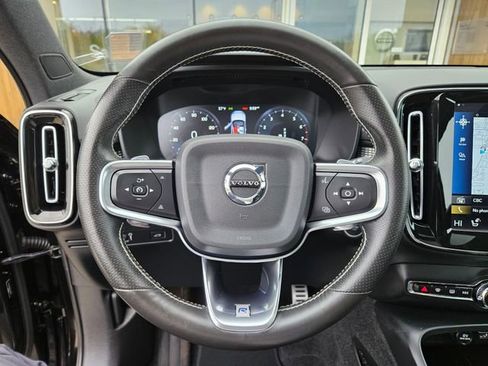 Used 2020 Volvo XC40 T5 R-Design w/ Protection Package AWD/4WD image 21