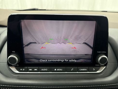 Used 2023 Nissan Rogue SV image 30