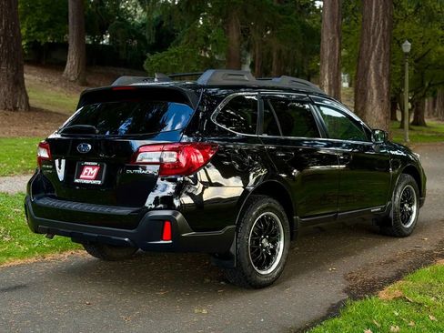 Used 2018 Subaru Outback 2.5i Premium image 7