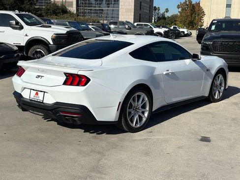 Used 2024 Ford Mustang GT Premium image 4