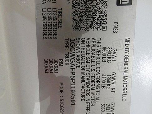 Used 2023 Chevrolet Express 2500 w/ Driver Convenience Package image 23