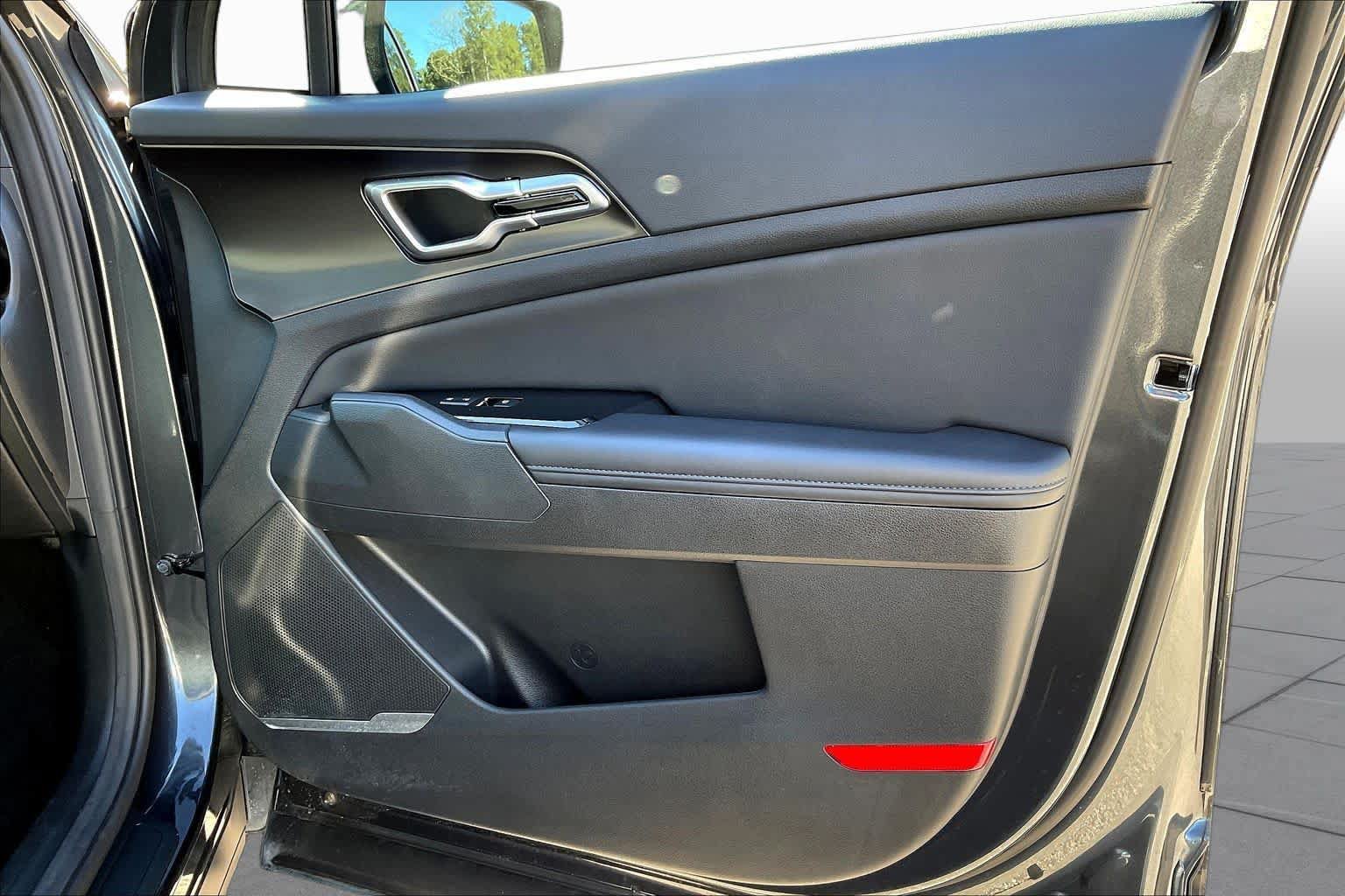 Used 2024 Kia Sportage EX FWD image 22