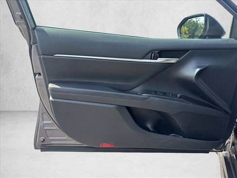 Certified 2022 Toyota Camry SE FWD image 11