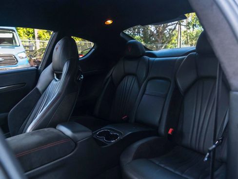 Used 2017 Maserati GranTurismo Sport RWD image 31