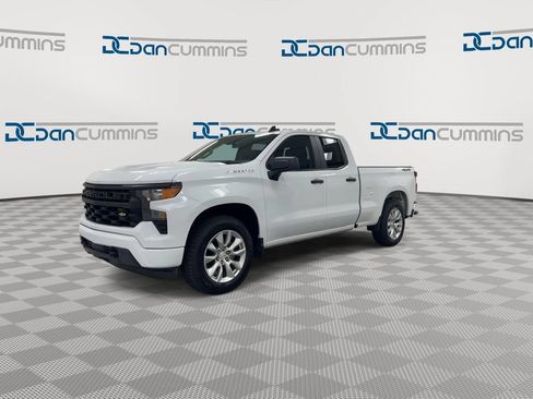 Used 2023 Chevrolet Silverado 1500 Custom AWD/4WD image 4