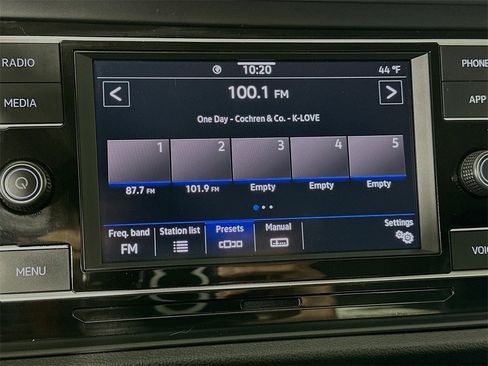 Used 2023 Volkswagen Jetta SE image 15