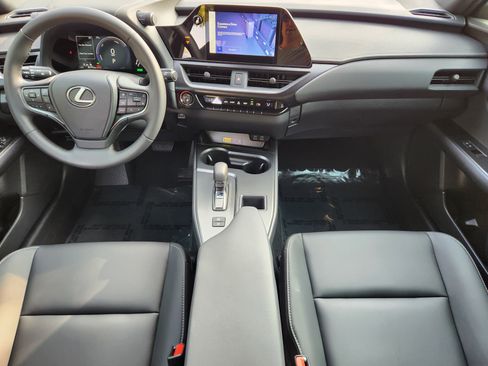 Used 2025 Lexus UX 300h FWD image 31