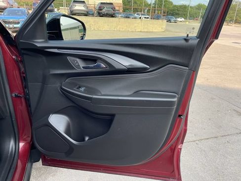 Used 2023 Chevrolet TrailBlazer RS w/ Convenience Package FWD image 16