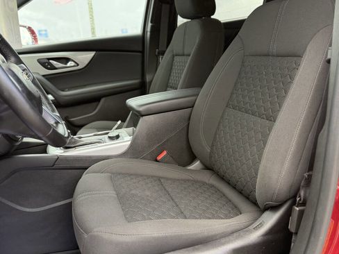 Used 2019 Chevrolet Blazer LT FWD image 9