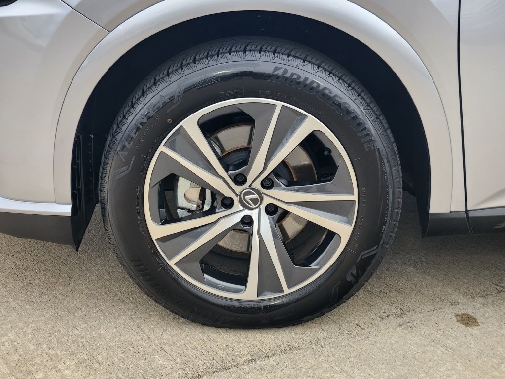 Used 2024 Lexus RX 350 Premium w/ Accessory Package (Z1) FWD image 10