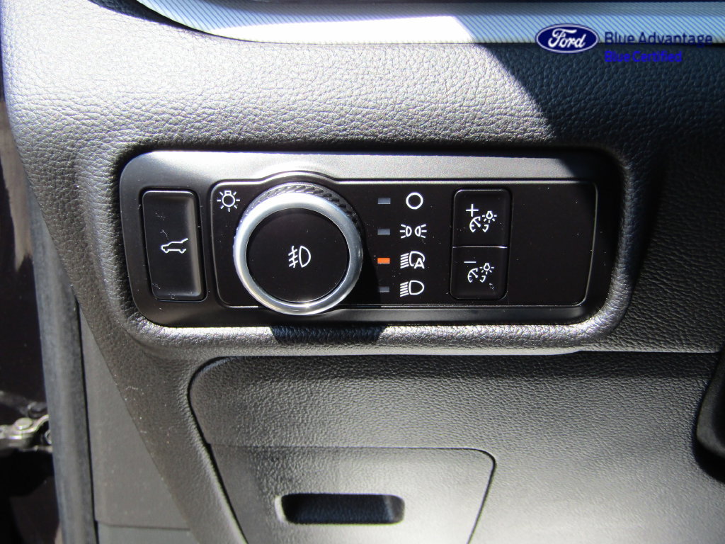 Certified 2023 Ford Explorer XLT w/ Equipment Group 202A AWD/4WD image 32