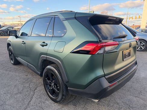 Used 2019 Toyota RAV4 XLE image 5