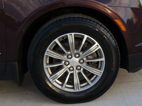 Used 2018 Cadillac XT5 Luxury w/ Driver Awareness Package image 21