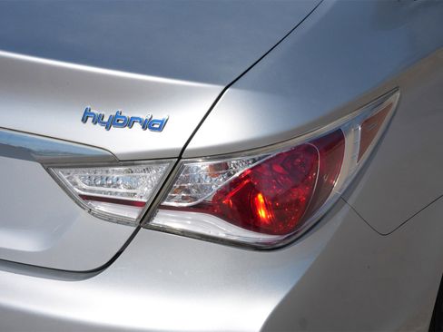 Used 2013 Hyundai Sonata Hybrid image 20
