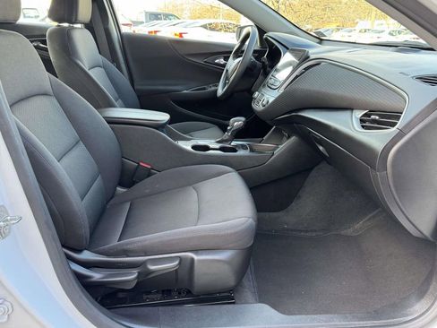 Used 2024 Chevrolet Malibu LT image 13