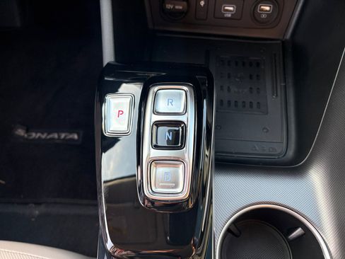 Used 2022 Hyundai Sonata Limited FWD image 20