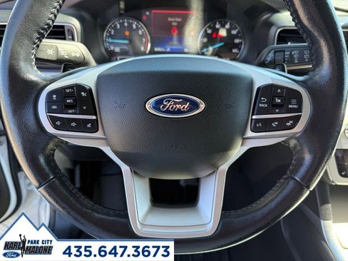 Used 2021 Ford Explorer XLT w/ Equipment Group 202A AWD/4WD image 17