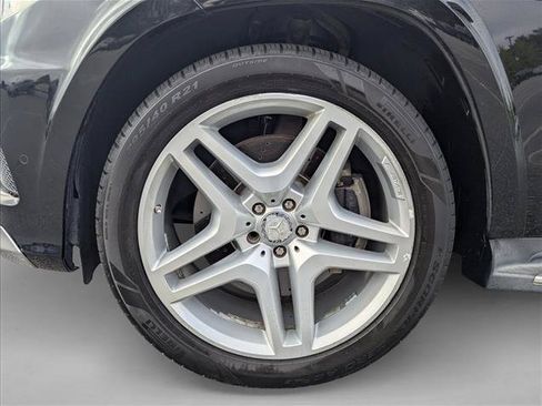 Used 2016 Mercedes-Benz GL 550 4MATIC image 9