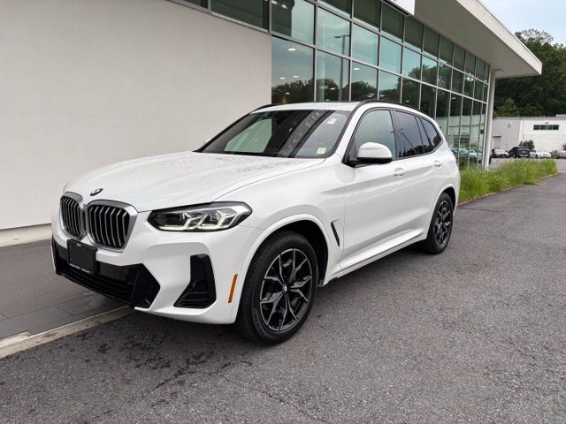 Used 2024 BMW X3 xDrive30i w/ Premium Package AWD/4WD image 3