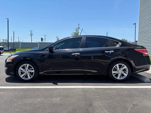 Used 2013 Nissan Altima 2.5 SV FWD image 2
