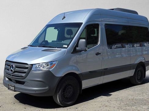 Used 2025 Mercedes-Benz Sprinter 2500 image 7