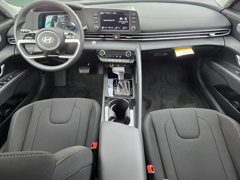 New 2026 Hyundai Elantra Hybrid FWD image 27