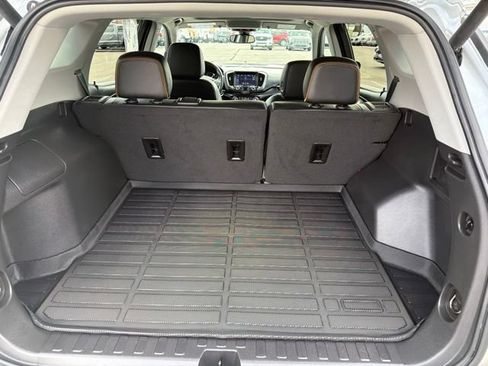 Used 2023 GMC Terrain AT4 w/ Infotainment Package II AWD/4WD image 6
