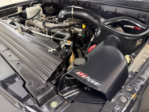 Used 2018 Nissan Titan PRO-4X w/ Pro-4x Convenience Package AWD/4WD image 90