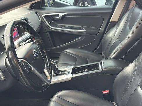 Used 2018 Volvo S60 T5 Inscription image 26