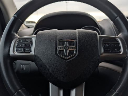 Used 2018 Dodge Journey Crossroad w/ Driver Convenience Group image 26
