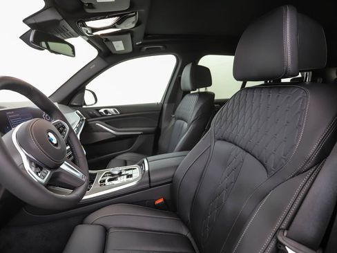 New 2026 BMW X5 xDrive40i AWD/4WD image 11