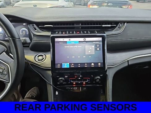 Used 2022 Jeep Grand Cherokee L Limited image 11